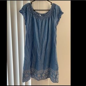 Off the Shoulder Blue dress from Old Navy. Size Large